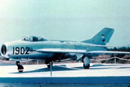 Mikoyan-Gourevitch MiG-19 Farmer